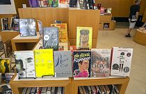   الكتب المحظورة في المكتبات الأمريكية موجودة في المكتبة المركزية، وهي فرع من نظام مكتبة بروكلين العامة، في مدينة نيويورك، 7 يوليو 2022.
