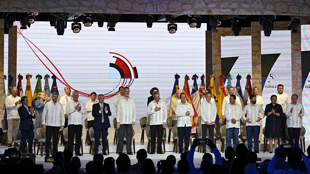 Leaders attend opening ceremony of Ibero-American summit