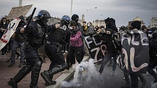 اشتبك الشرطة مع متظاهرين في ليون، فرنسا، 23 مارس 2023.