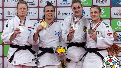 Die Medaillengewinnerinnen des zweiten Tages bei Grand slam in Tiflis