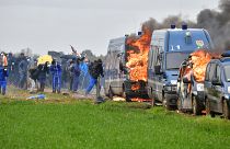Protesto degenerou em "campo de batalha" entre manifestantes e as autoridades
