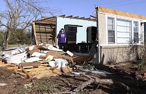 Una pila de escombros, tras una tormenta la noche anterior en Amory, Mississippi, el sábado 25 de marzo de 2023.