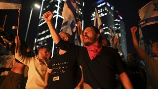 Des manifestants à Tel-Aviv ce dimanche soir