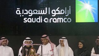 في 11 ديسمبر 2019، إحتفل المسؤولون التنفيذيون في شركة النفط السعودية المملوكة للدولة أرامكو بالظهور الأول لأرامكو للاكتتاب العام في سوق الأوراق المالية في الرياض.