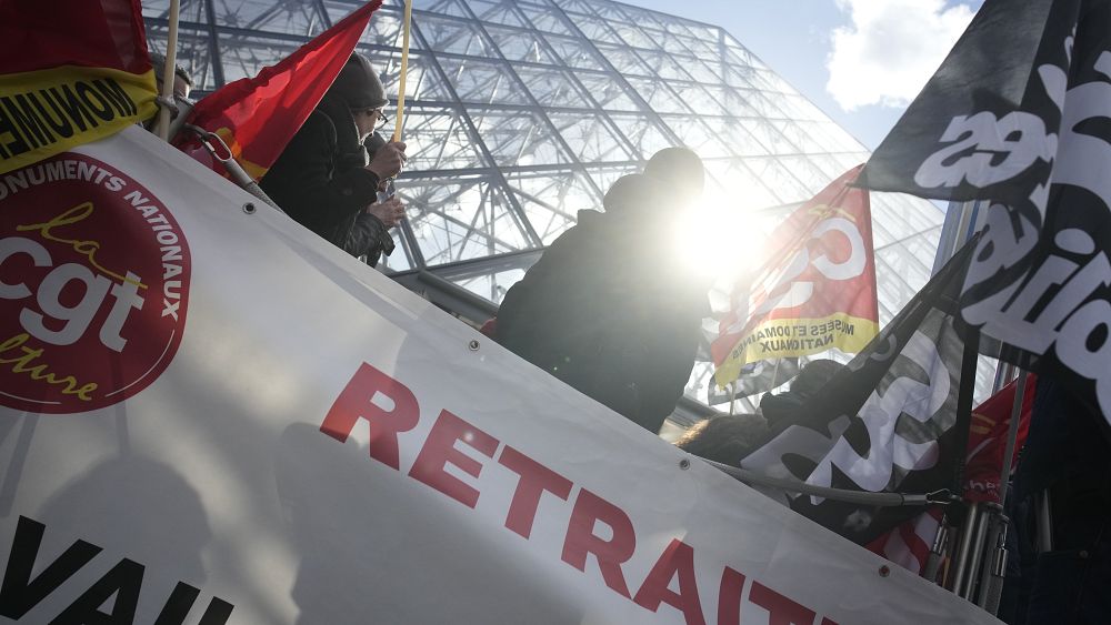 10e jour de grève contre la réforme des retraites de Macron : les commerces parisiens ferment par précaution