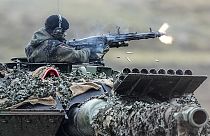 Soldado dispara em treino com tanque Leopard 2, na Alemanha