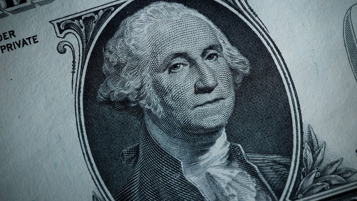 صورة جورج واشنطن على عملة نقدية أمريكية من فئة دولار واحد 