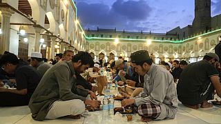 Egypte : les bons samaritains du Ramadan se serrent la ceinture