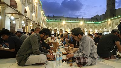 Egypte : les bons samaritains du Ramadan se serrent la ceinture