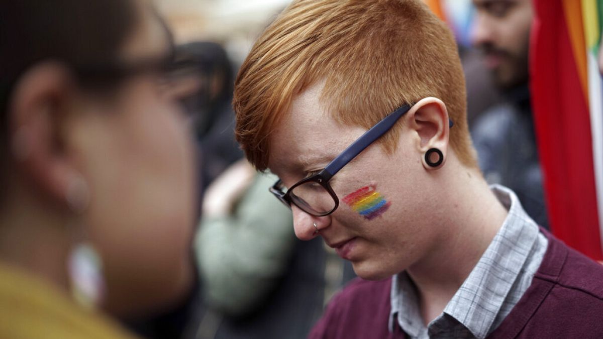Τα δικαιώματα των παιδιών των ΛΟΑΤΚΙ+ δοκιμάζονται στην Ιταλία.