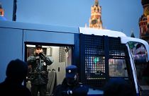 بازداشت افراد توسط پلیس مسکو در جریان اعتراضات ضد جنگ به تاریخ ۲۲ سپتامبر ۲۰۲۲.