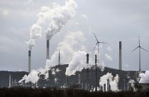 Olajfinomító és széntüzelésű erőmű a németországi Gelsenkirchenben 2023. március 6-án