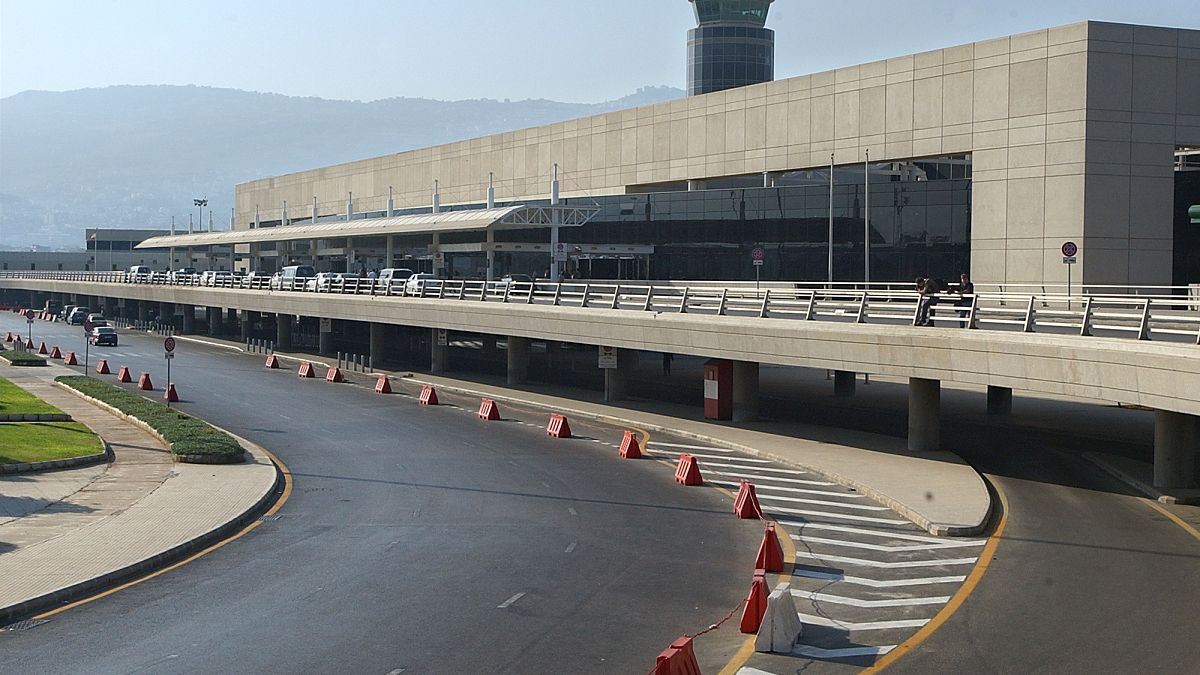 مطار بيروت الدولي 