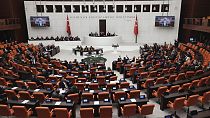 Parlamento turco durante votre sobre entrada da Finlândia na NATO