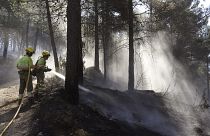 Пожарные борются с огнём в Астурии на севере Испании