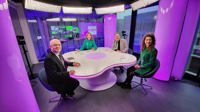 Host Méabh Mc Mahon with the Mayor of Cluj-Napoca Emil Boc, Kata Tutto, the deputy mayor of Budapest and Dan Boyle.