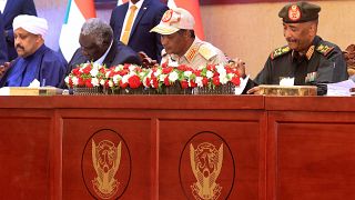 Sudan: Disagreements between paramilitary and military delay signing of political deal