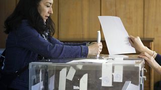Болгары голосуют на выборах в Народное собрание страны, уже в пятый раз с 2021 года.