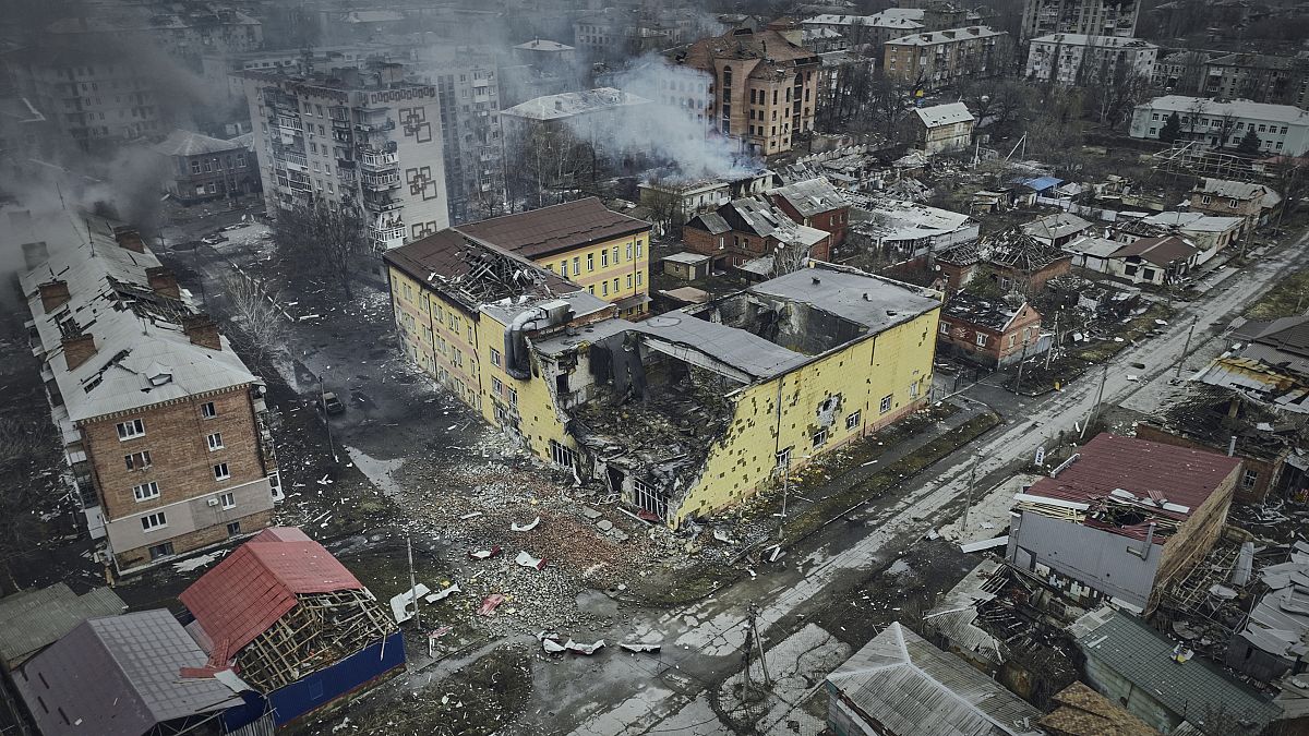 Imagem aérea de Bakhmut, Ucrânia, após bombardeamentos russos, a 26 de março de 2023