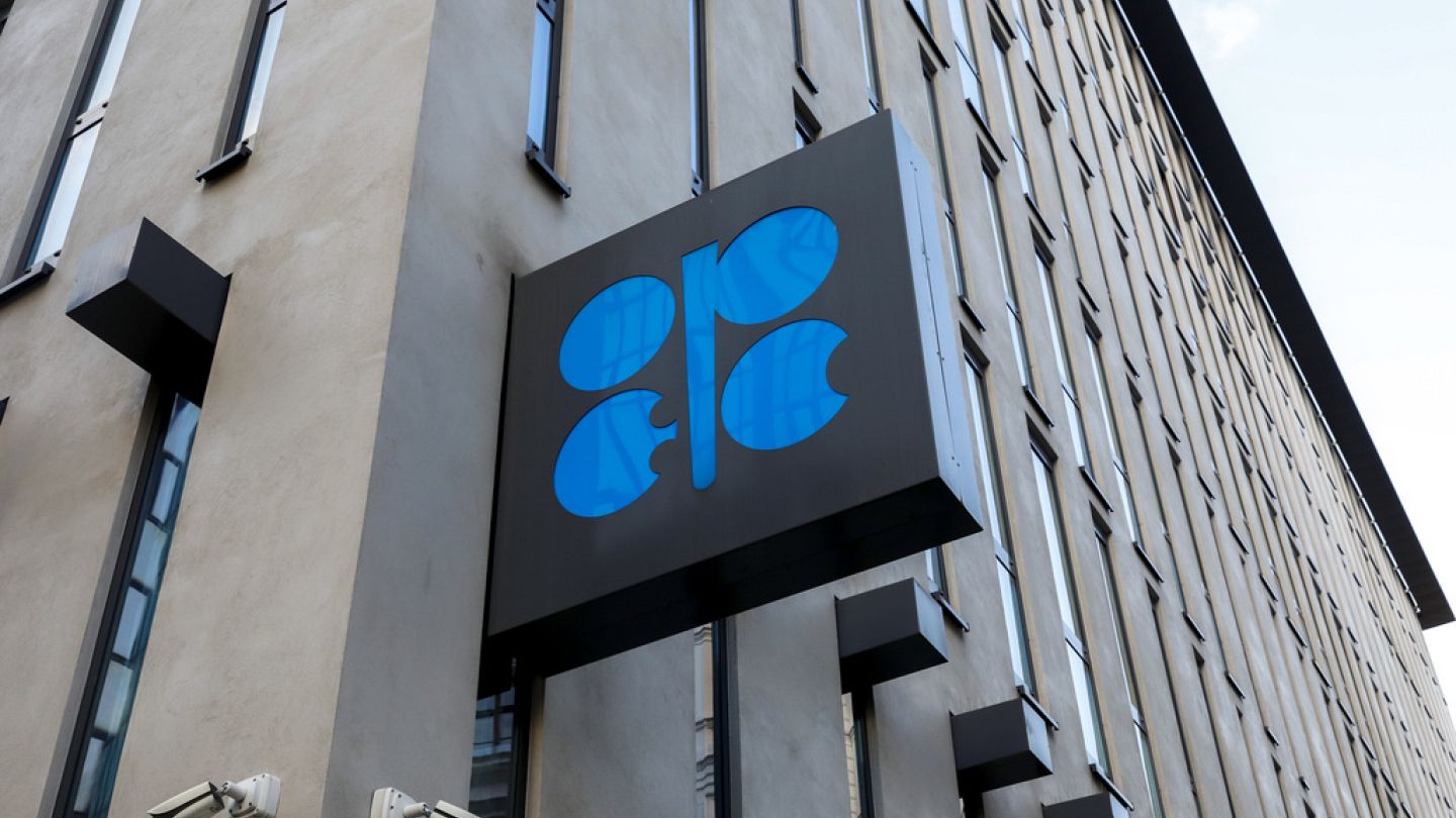 Le prix du pétrole bondit après l'annonce de réductions de production de  l'OPEP+