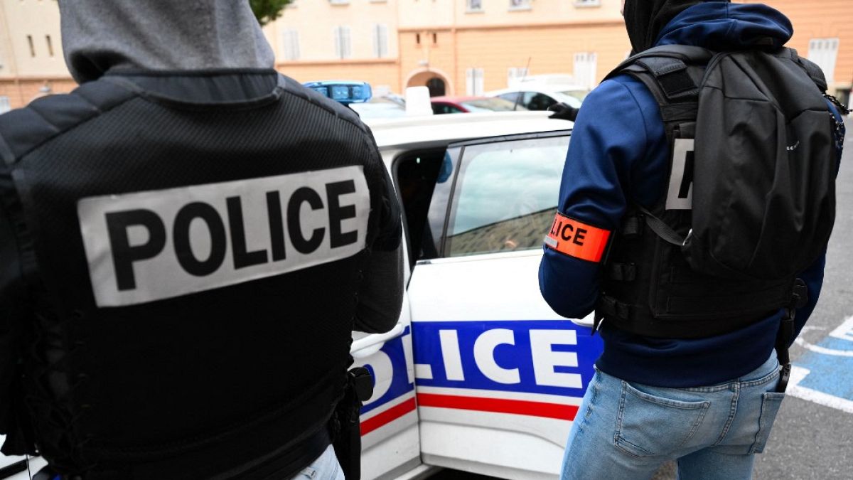 Policías antidroga de Marsella el 31 de marzo. Foto: 