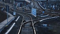 Au moins un mort et trente blessés dans le déraillement d'un train aux Pays-Bas