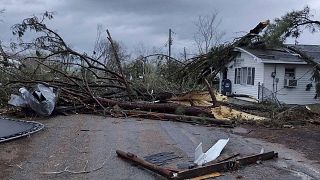 صورة الدمار جراء إعصار ضرب غلينالين جنوب شرق ولاية ميزوري وفيديو العواصف في آيوا. 2023/04/05