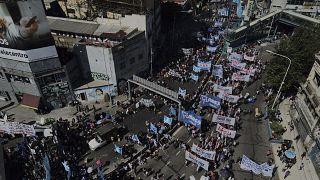 Manifestantes cortan las carreteras de acceso a Buenos Aires, el miércoles 5 de abril de 2023