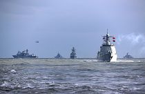 سفن حربية تابعة للبحريتين الصينية والروسية خلال تدريبات عسكرية مشتركة [أرشيف]