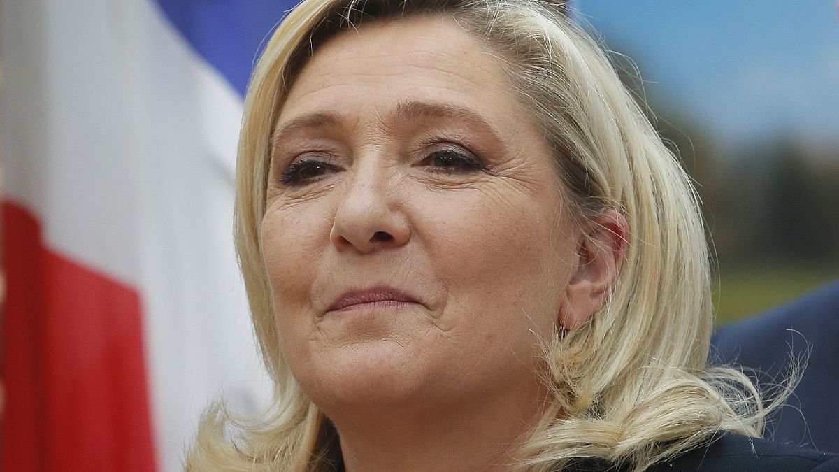 زعيمة اليمين المتطرف في فرنسا مارين لوبن 