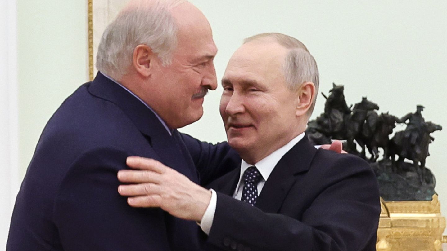 Lukaşenko Putinlə görüşə gedib