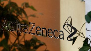 تابلوی مقر جهانی AstraZeneca در لندن
