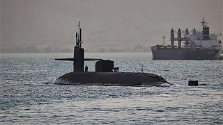 زیردریایی یو‌اس‌اس فلوریدا در حال عبور از کانال سوئز