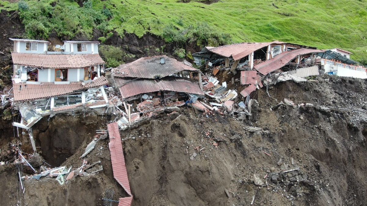Ekvador'da toprak kayması sonucu ölenlerin sayısı 33'e yükseldi