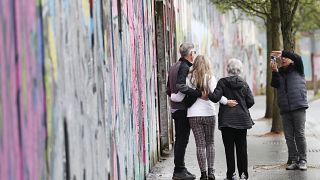В Белфасте до сих пор десятки стен разделяют националистов и юнионистов