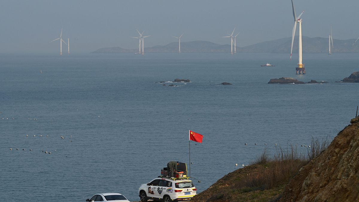 В Пекине заявили, что мир в Тайваньском проливе и независимость острова "несовместимы". 