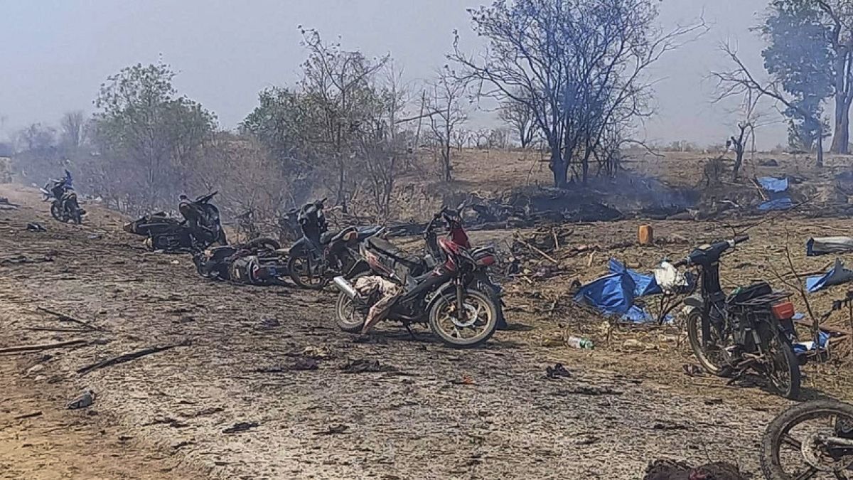 Myanmar ordusunun düzenlediği hava saldırısında çok sayıda sivil öldü