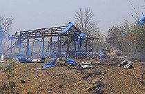 Restos del bombardeo del Ejército birmano en el bastión rebelde en Pazigyi, en Sagaing.