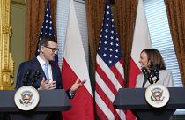 Mateusz Morawiecki lengyel kormányfő és Kamala Harris amerikai alelnök sajtótájékoztatója