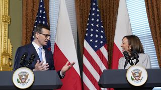 Mateusz Morawiecki lengyel kormányfő és Kamala Harris amerikai alelnök sajtótájékoztatója