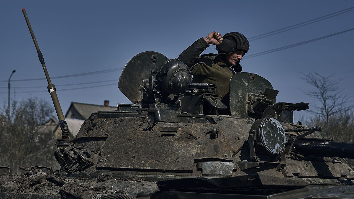 جندي أوكراني على خط الجبهة في باخموت