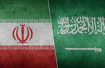 İran (sol) ve Suudi Arabistan bayrakları