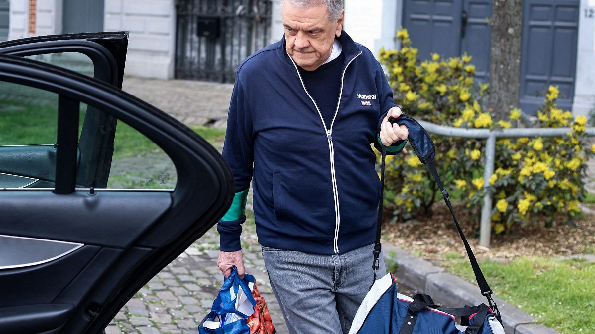 Der frühere EU-Abgeordnete Antonio Panzeri bei seiner Entlassung aus einem Brüsseler Gefängnis am Donnerstag.