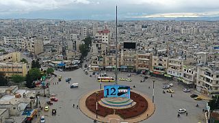 لوحة في إدلب لتخليد ذكرى مرور 12 عامًا على الثورة