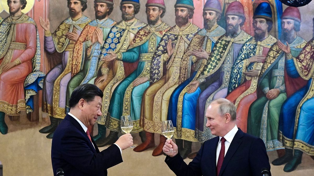 روسای جمهوری چین و روسیه در ضیافت شام ترتیب داده شده توسط کرملین