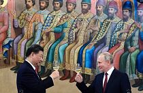 روسای جمهوری چین و روسیه در ضیافت شام ترتیب داده شده توسط کرملین