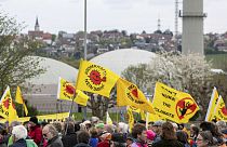 Greenpeace feiert den Atomausstieg vor dem Brandenburger Tor
