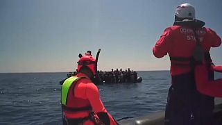 عثر على المهاجرين في البحر الأبيض المتوسط