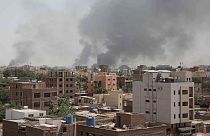 Combates continuam na capital do Sudão, Cartum