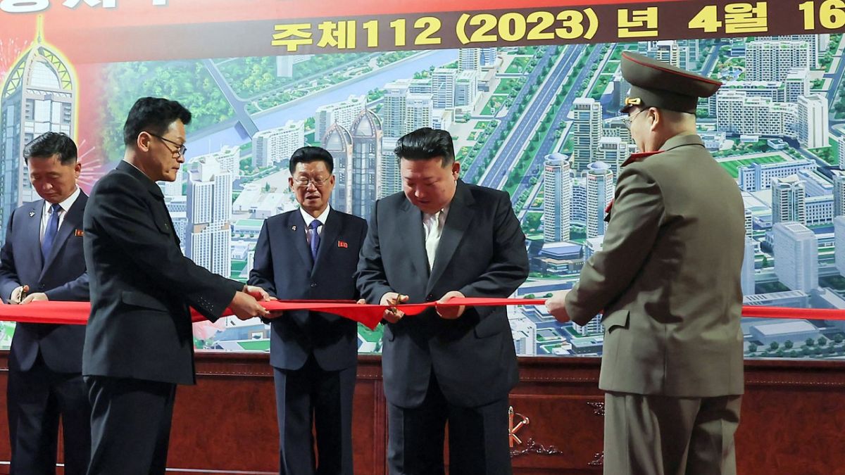 Törene Kuzey Kore lideri Kim Jong Un ve hükümet yetkilileri katıldı